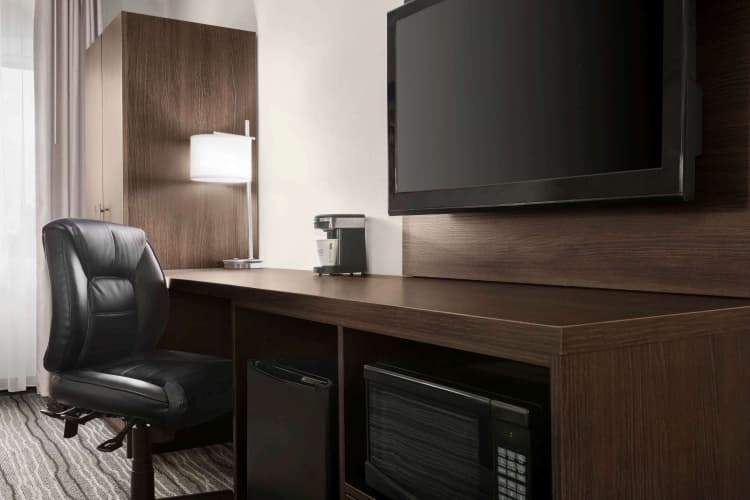 Days Inn By Wyndham Kingston photo 5