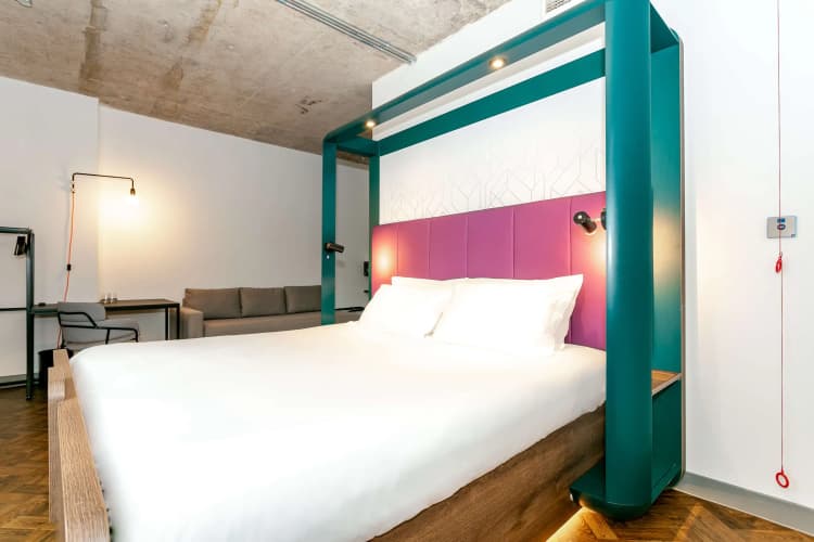 YOTEL Manchester Deansgate photo 3