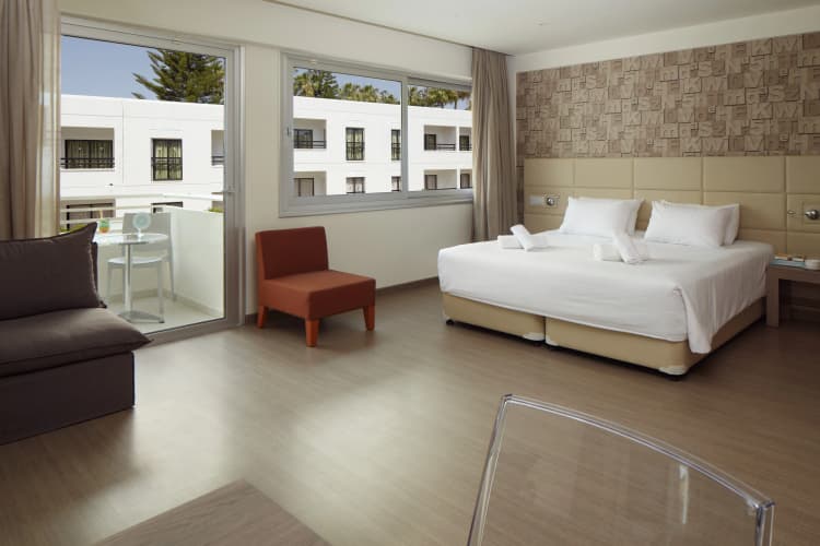 MelpoAntia Luxury Apartments & Suites photo 4