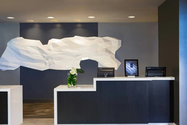 Renaissance Chicago O'hare Suites Hotel photo 4