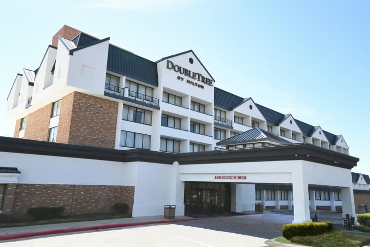 DoubleTree by Hilton Hotel Baltimore North - Pikesville photo 2