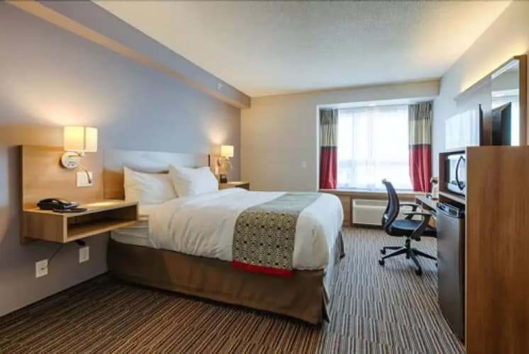 Microtel by Wyndham Casselman, photo 5