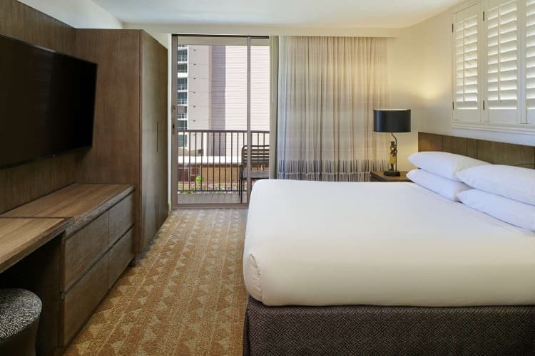 Embassy Suites by Hilton Waikiki Beach Walk photo 3