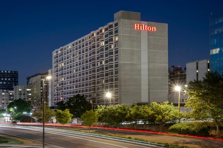 Hilton Arlington National Landing photo 2