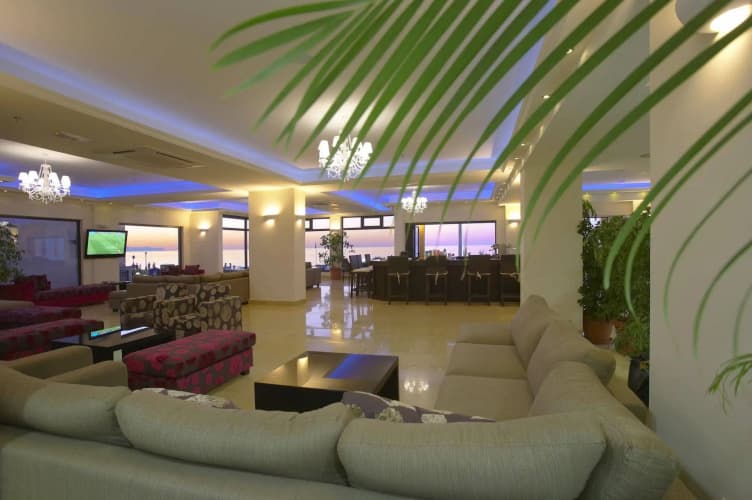 Atlantis Beach Hotel photo 3