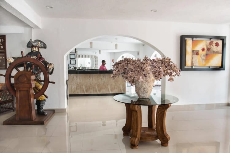 Hotel Calypso Cancun (Ex-View Mediterrando), photo 3