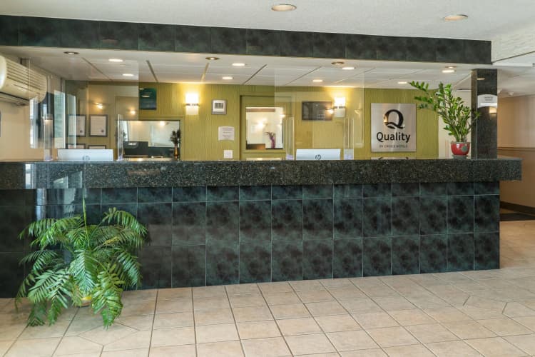 Quality Inn & Suites photo 3
