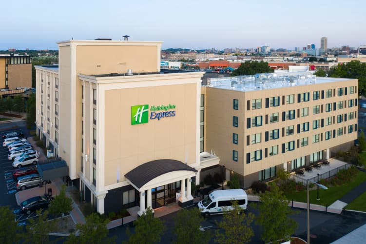 Holiday Inn Express Boston photo 2