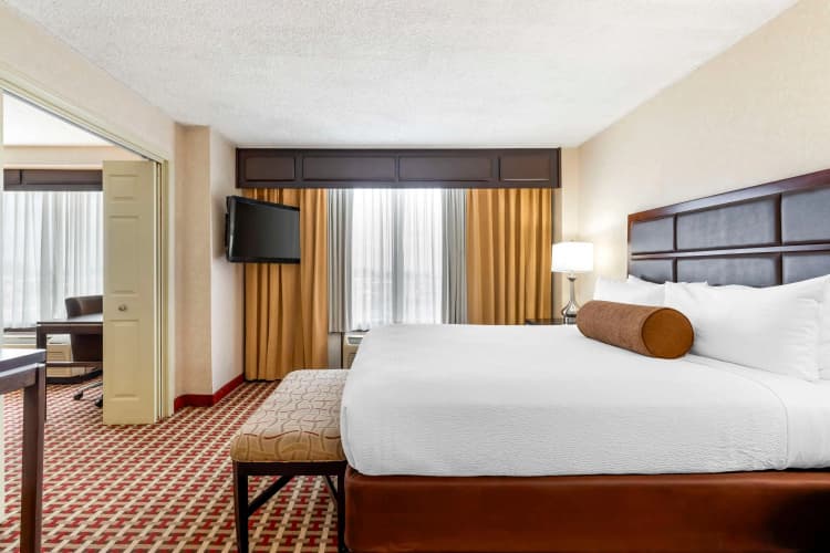 Best Western Plus Grosvenor Airport Hotel photo 4