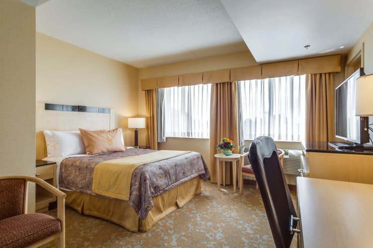 Monte Carlo Inn & Suites Downtown Markham photo 4