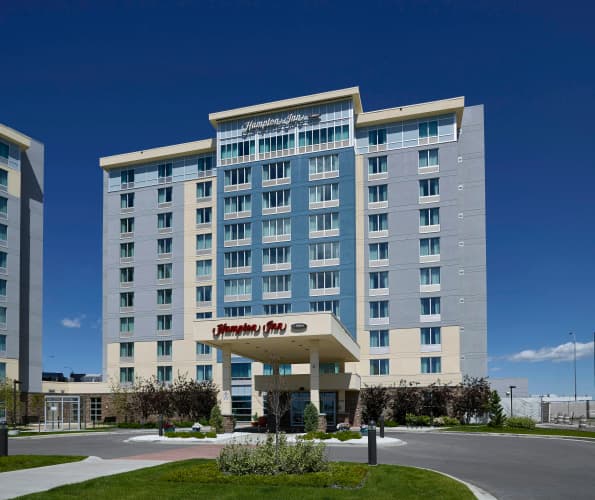 Hampton Inn by Hilton Calgary Airport North photo 2
