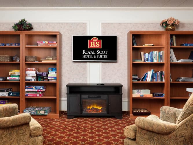 Royal Scot Hotel & Suites photo 4