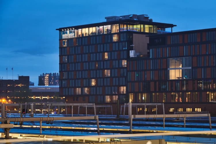 Inntel Hotels Utrecht Centre photo 2