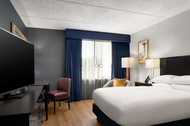 DoubleTree by Hilton Hotel Hartford - Bradley Airport photo 4