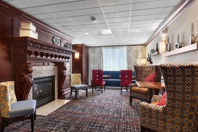Hampton Inn & Suites Cleveland-Beachwood, photo 3