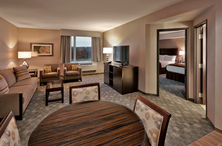 DoubleTree by Hilton Hotel Lawrenceburg photo 4