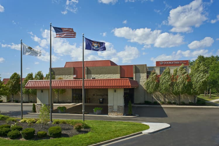 DoubleTree by Hilton Hotel Detroit - Dearborn photo 2