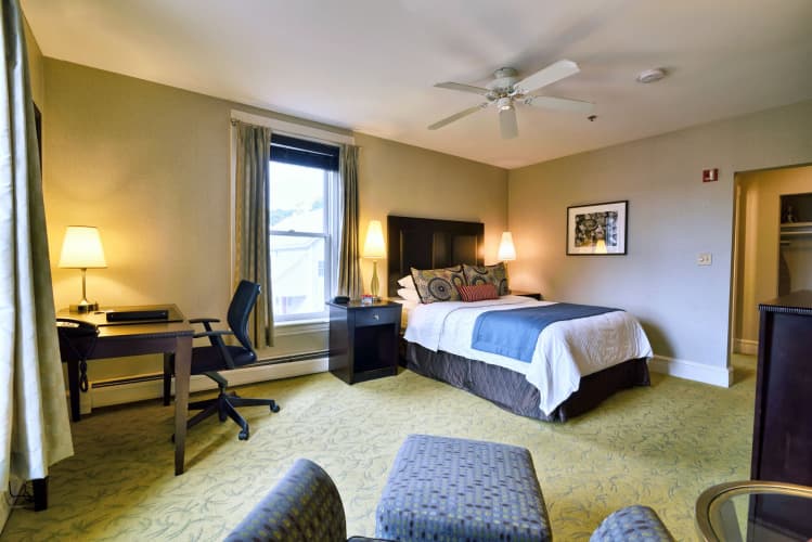 The Centennial Hotel, photo 3