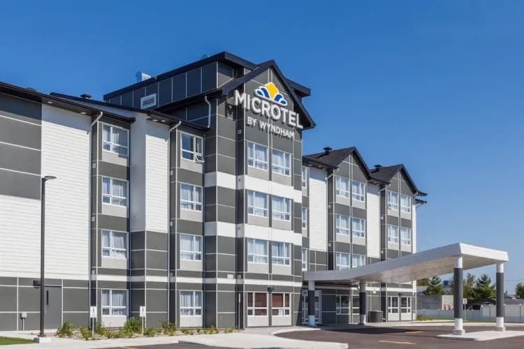 Microtel by Wyndham Casselman, photo 2