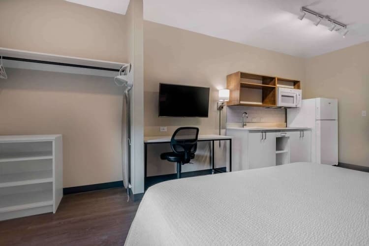 Extended Stay America Suites Huntsville Madison photo 2