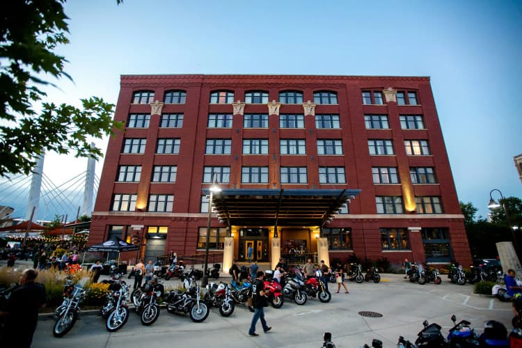 The Iron Horse photo 2