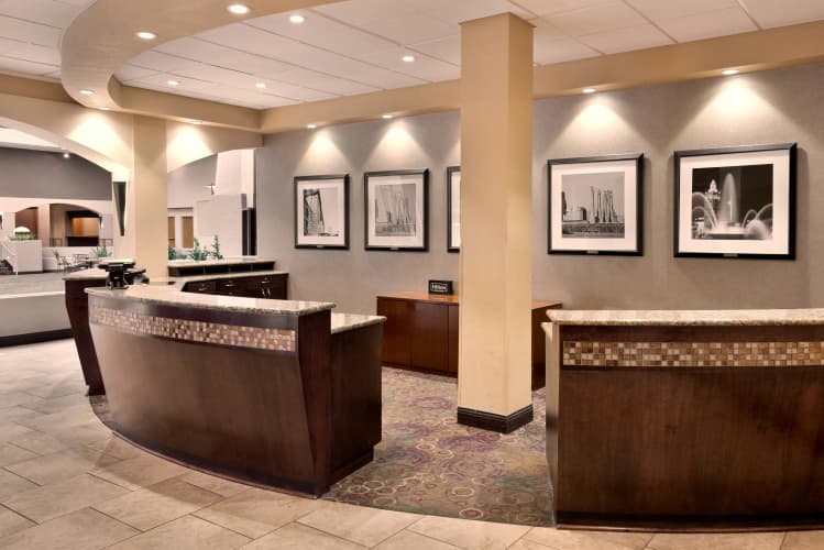 Embassy Suites by Hilton Kansas City International Airport photo 3