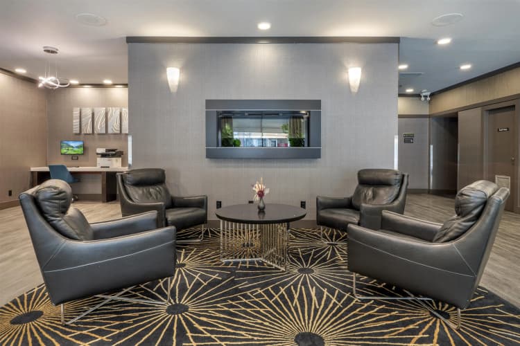 Best Western Plus Carlton Plaza Hotel photo 3