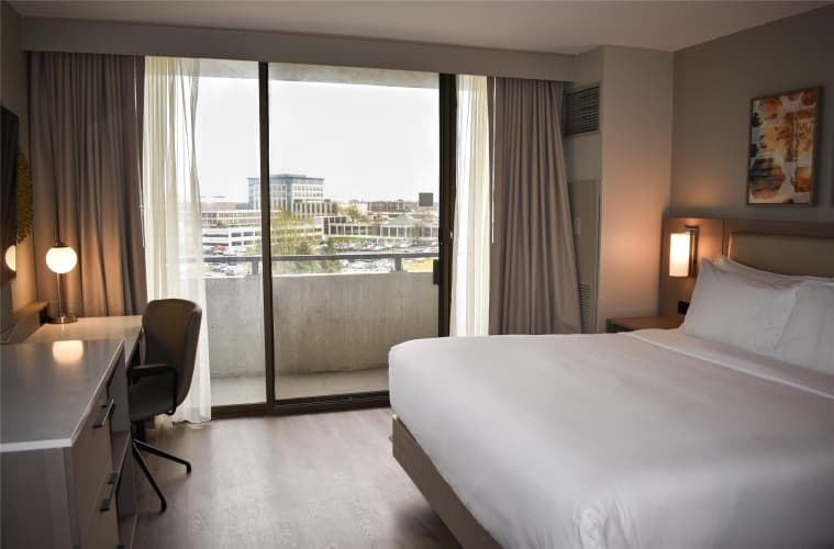 DoubleTree by Hilton Chicago - Oak Brook photo 5
