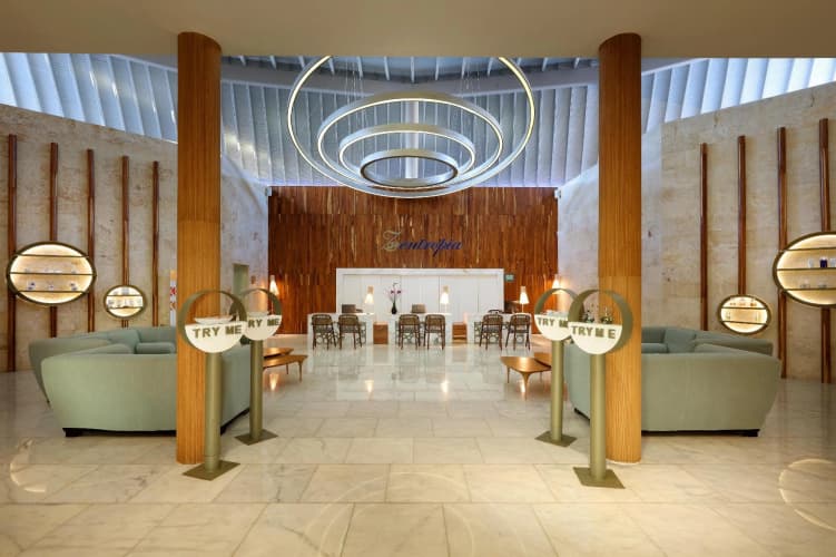 Grand Palladium Palace Resort Spa & Casino photo 2