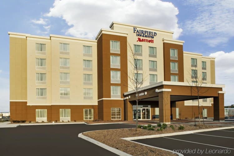 Fairfield Inn & Suites Toronto Airport photo 2