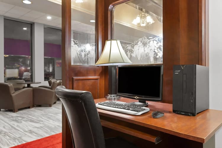 Ramada by Wyndham Lindsay photo 4