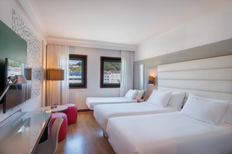 Hotel Santiago Plaza Affiliated By Melia photo 4