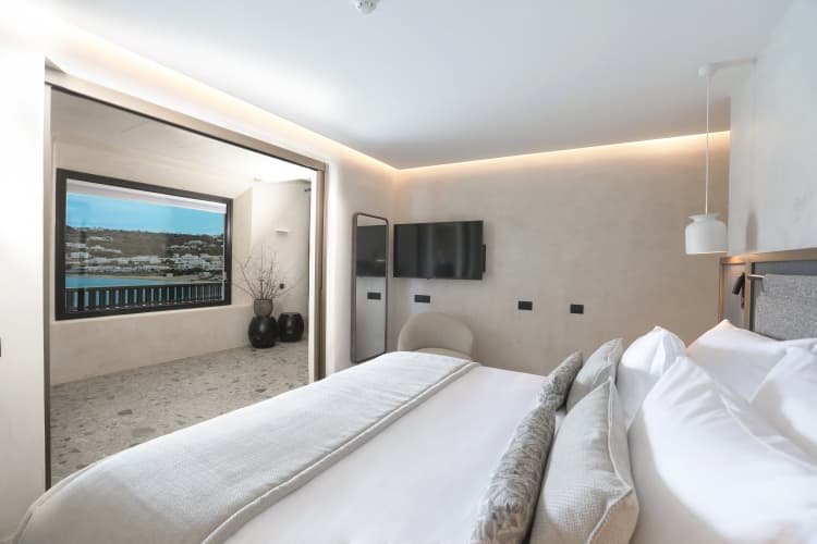 Aeonic Suites And Spa photo 4