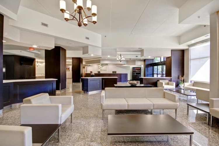 Holiday Inn & Suites Windsor (Ambassador Bridge) photo 3