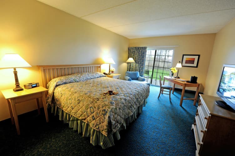 The Lodge At Geneva On The Lake photo 2