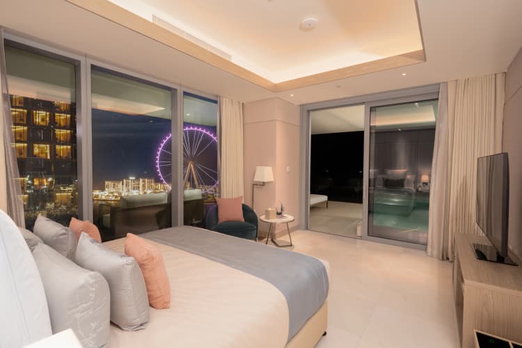Five Luxe Hotel photo 4