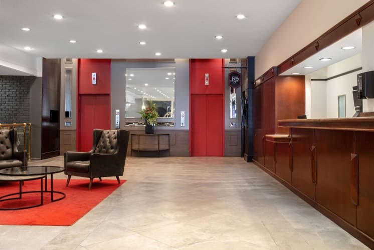Ramada Plaza by Wyndham Calgary Downtown photo 3