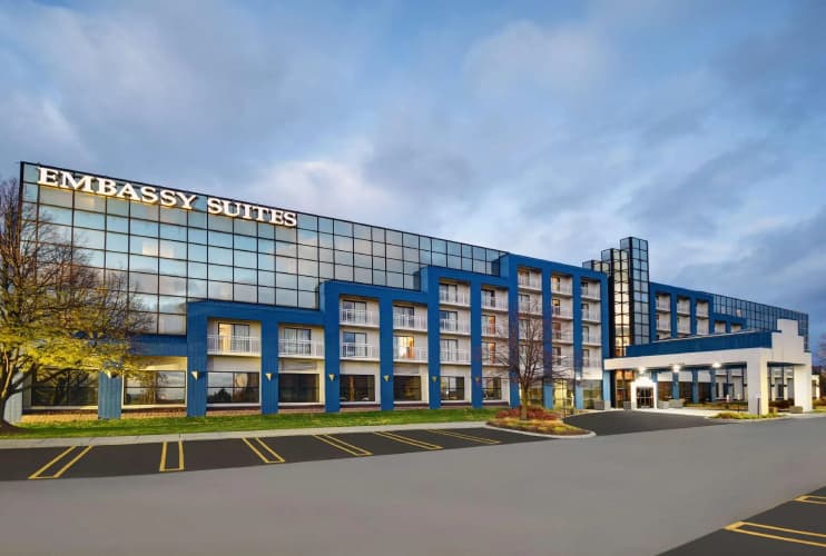 Embassy Suites by Hilton Detroit Livonia Novi, photo 2