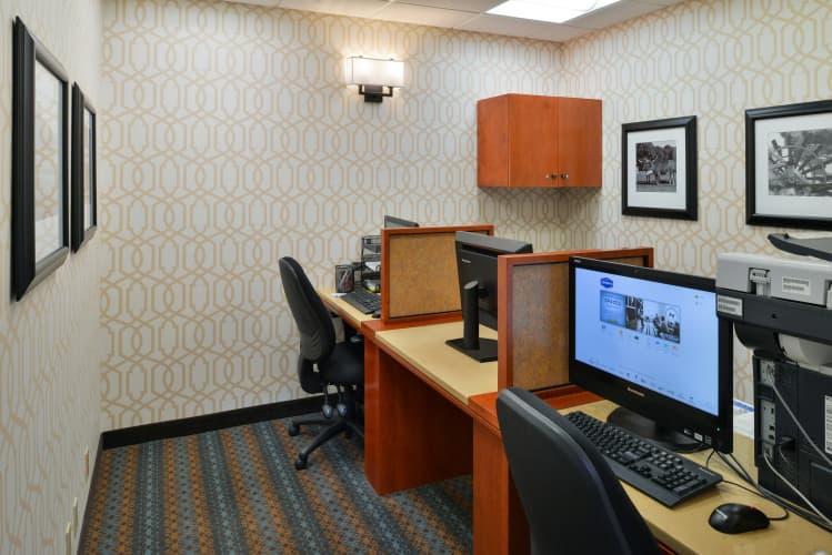 Hampton Inn & Suites By Hilton Calgary- University Northwest photo 4