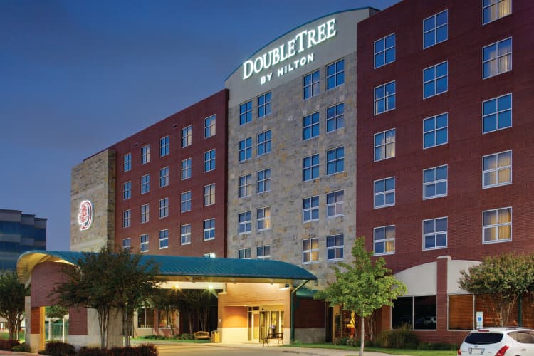 DoubleTree by Hilton Hotel Dallas - Farmers Branch photo 2