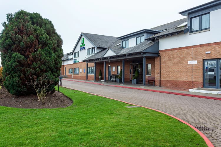 Holiday Inn Express Edinburgh Airport photo 2