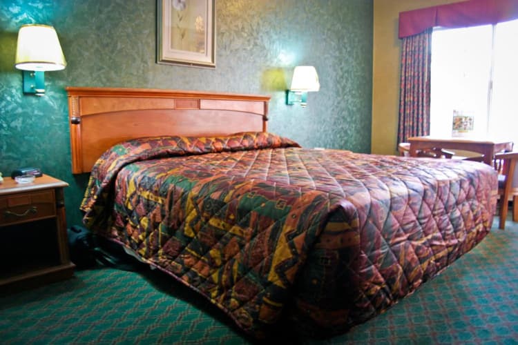 Crystal Inn & Suites photo 3