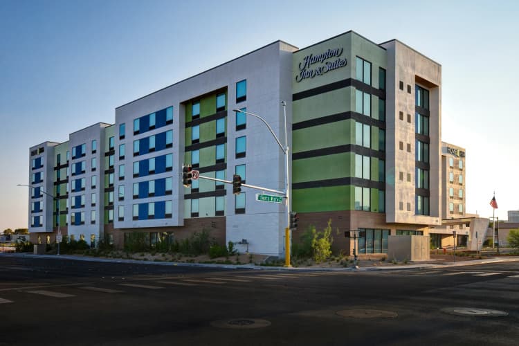 Hampton Inn & Suites Las Vegas Convention Center photo 2