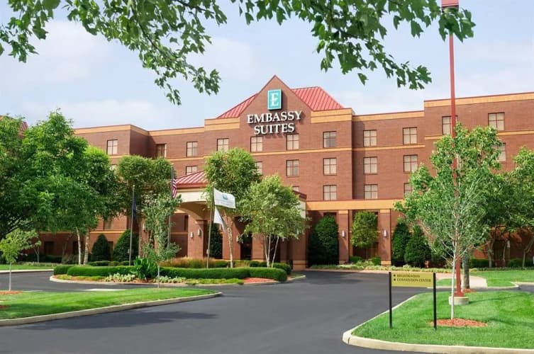 Embassy Suites by Hilton Lexington/UK Coldstream, photo 2