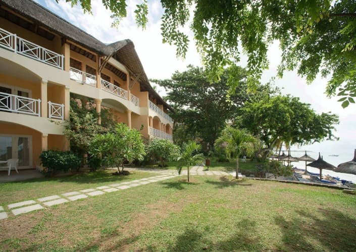 Lux Grand Baie Resort photo 2