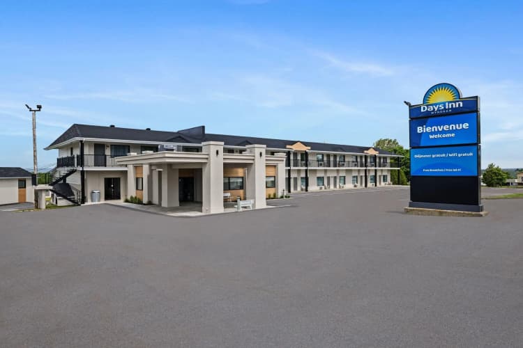 Days Inn by Wyndham Riviere-Du-Loup photo 2