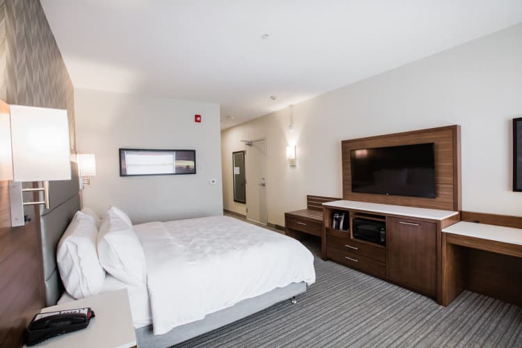 Holiday Inn & Suites Calgary South - Conference Center photo 5