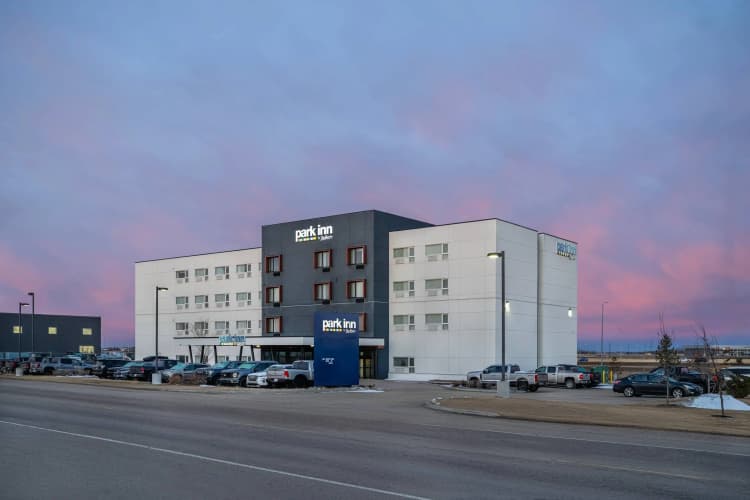 Park Inn By Radisson, Leduc, Ab photo 2