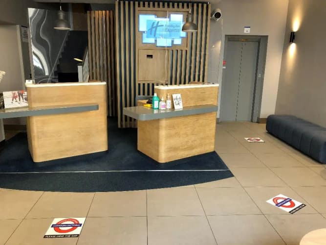 Holiday Inn Express London - Victoria photo 3