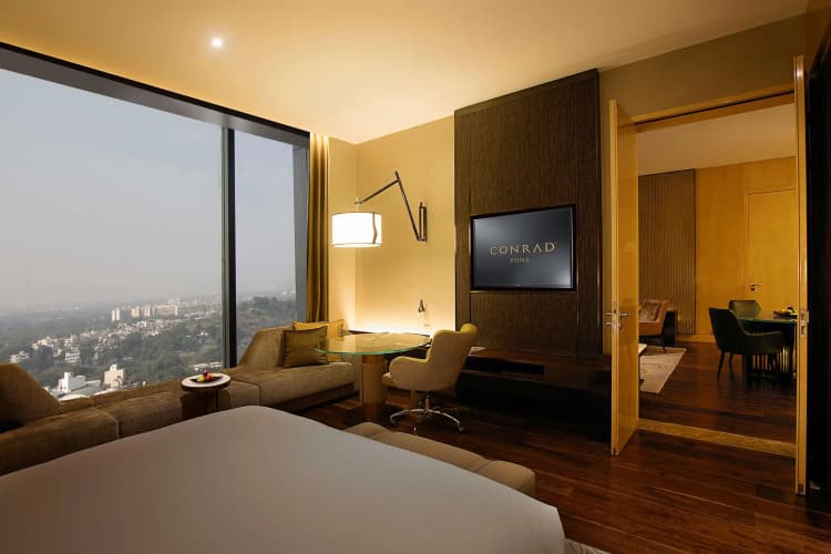 Conrad Pune, photo 3